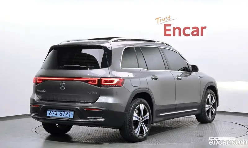Mercedes-Benz EQB