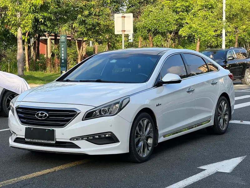 Hyundai Sonata LF