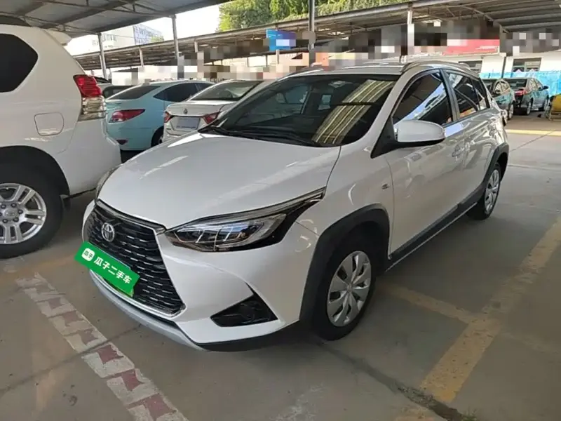 Toyota Yaris L