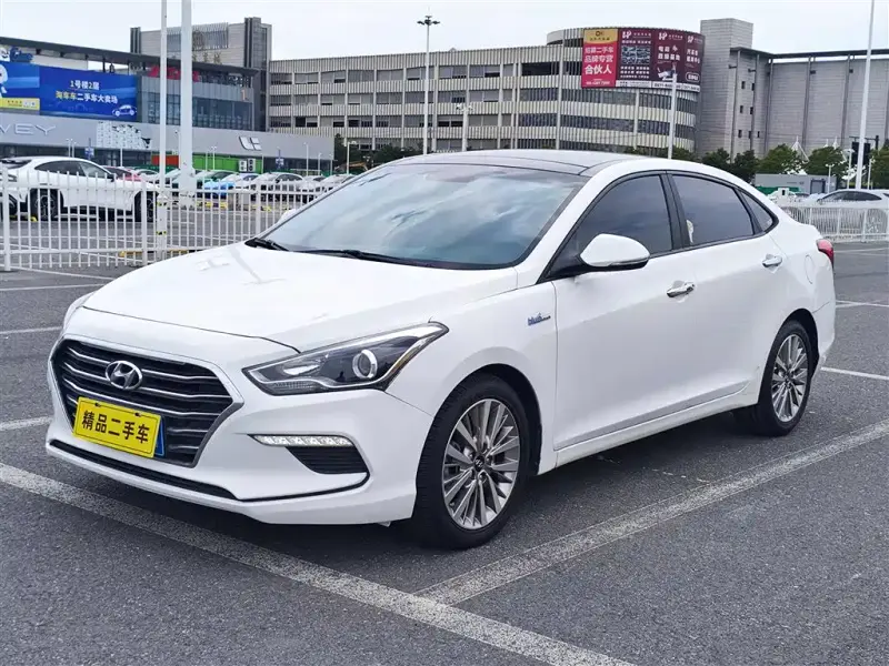 Hyundai Mistra