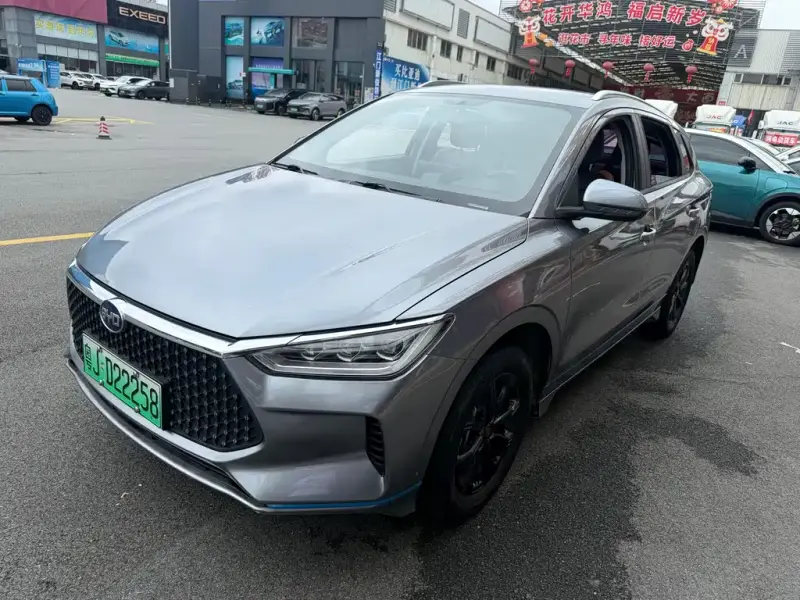 BYD e2