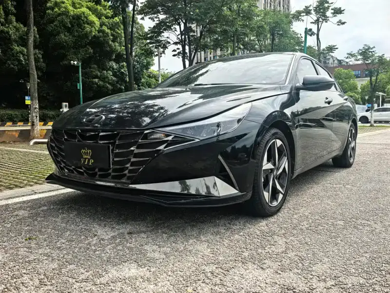 Hyundai Elantra