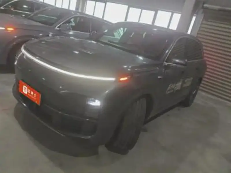 Li Auto L8