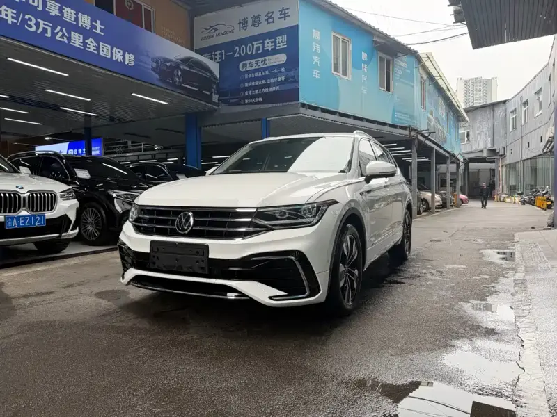 Volkswagen Tiguan L