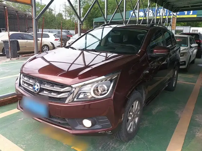 Venucia T70