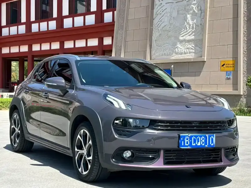 Lynk & Co 02