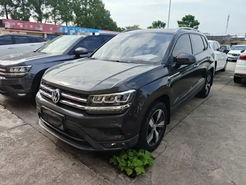 Volkswagen Tharu
