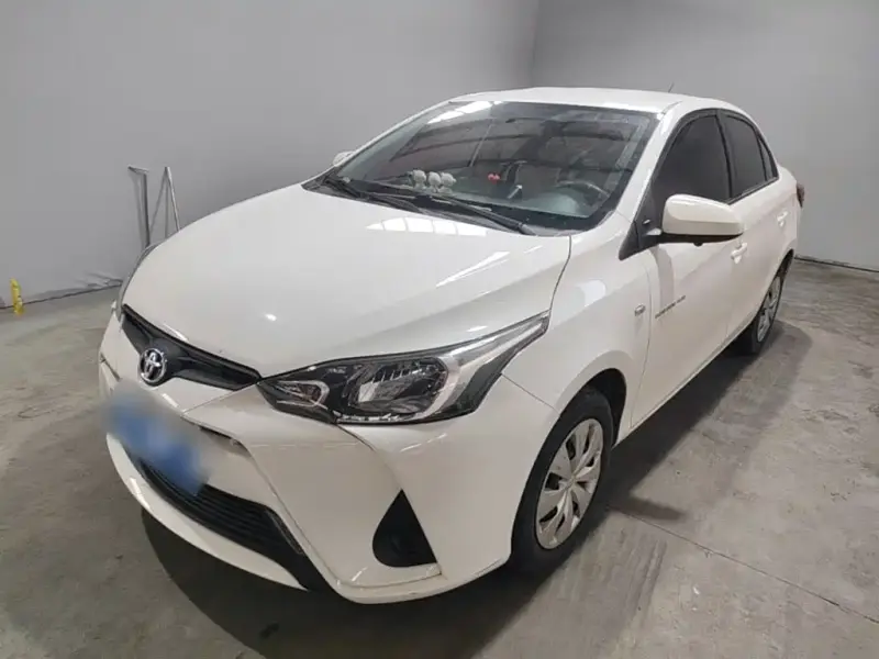Toyota Yaris L