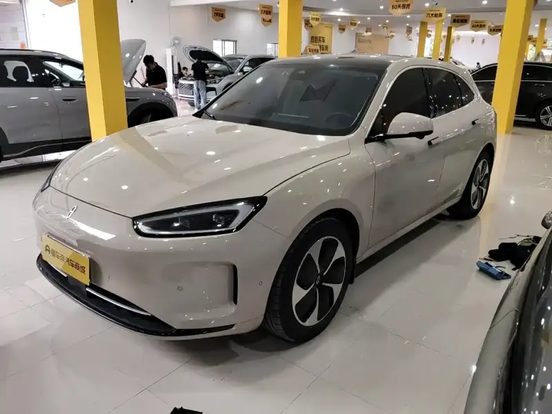 AITO M5