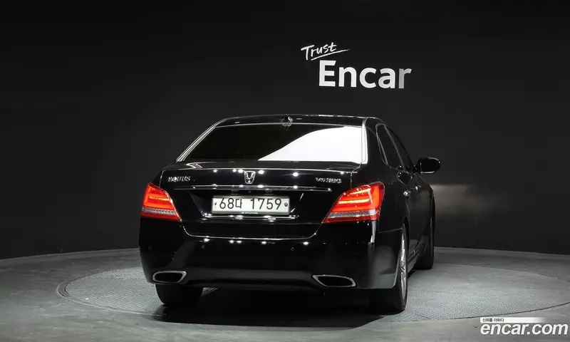 Hyundai Equus