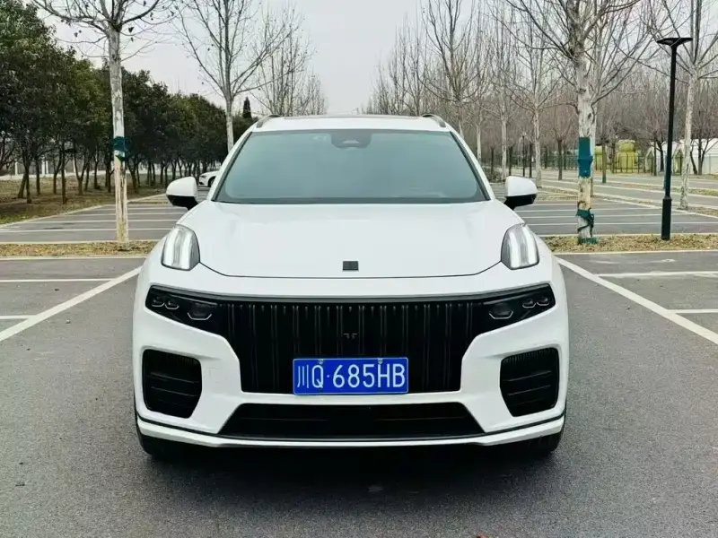 Lynk & Co 09