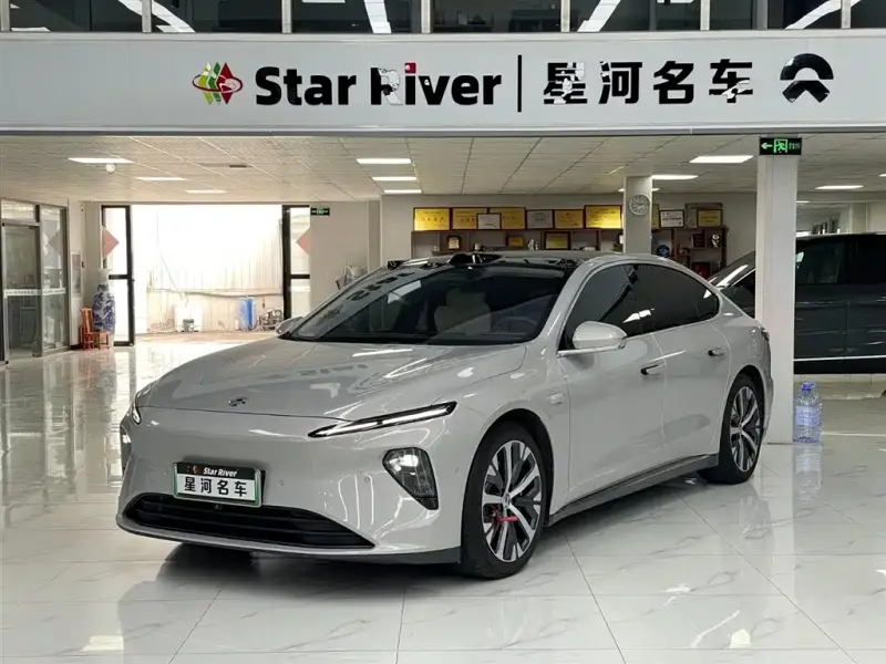 NIO ET7