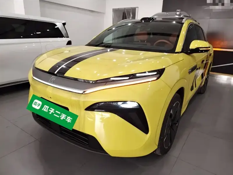 BYD Tang L
