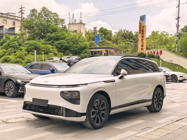 XPeng G9