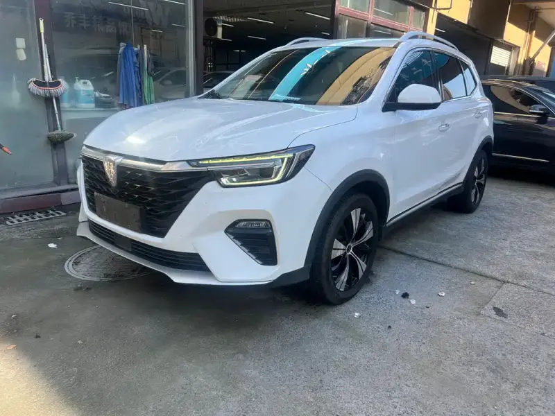 Roewe MG HS (RX5)