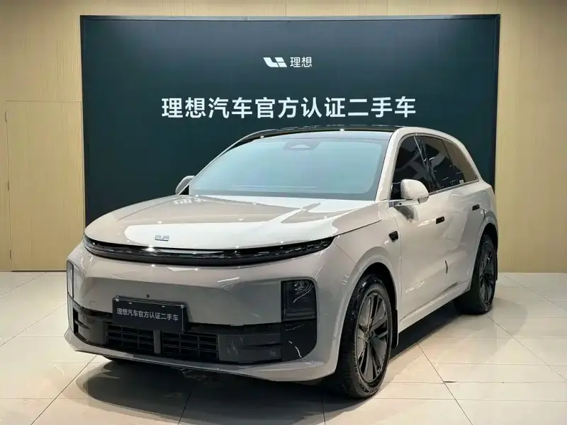 Li Auto L6