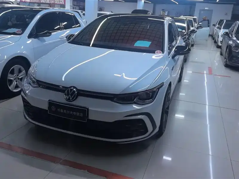 Volkswagen Golf GTI