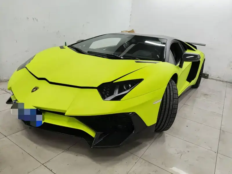 Lamborghini Aventador