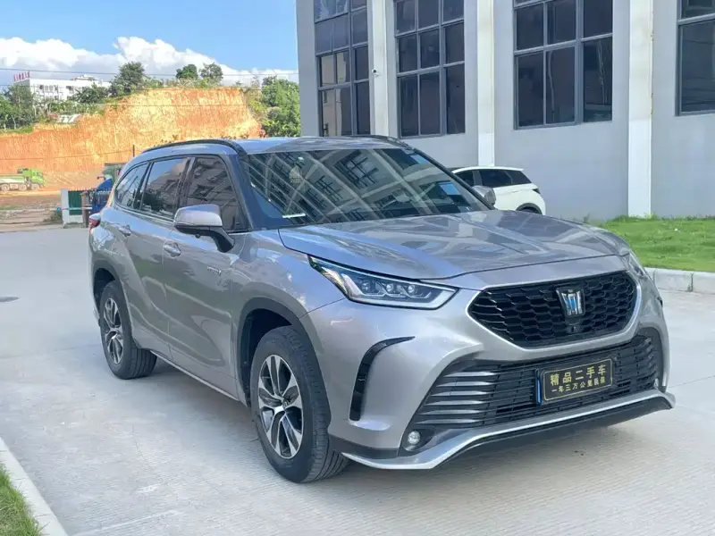 Toyota Crown Kluger