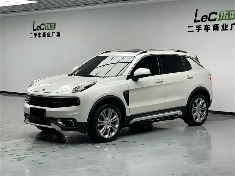 Lynk & Co 01