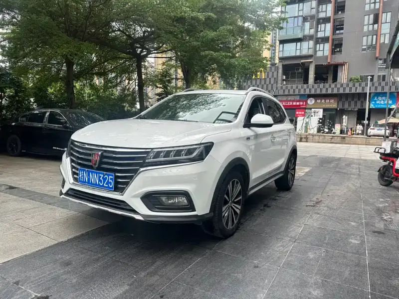 Roewe MG HS (RX5)