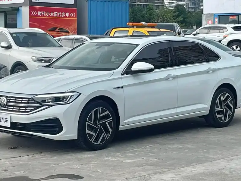 Volkswagen Sagitar