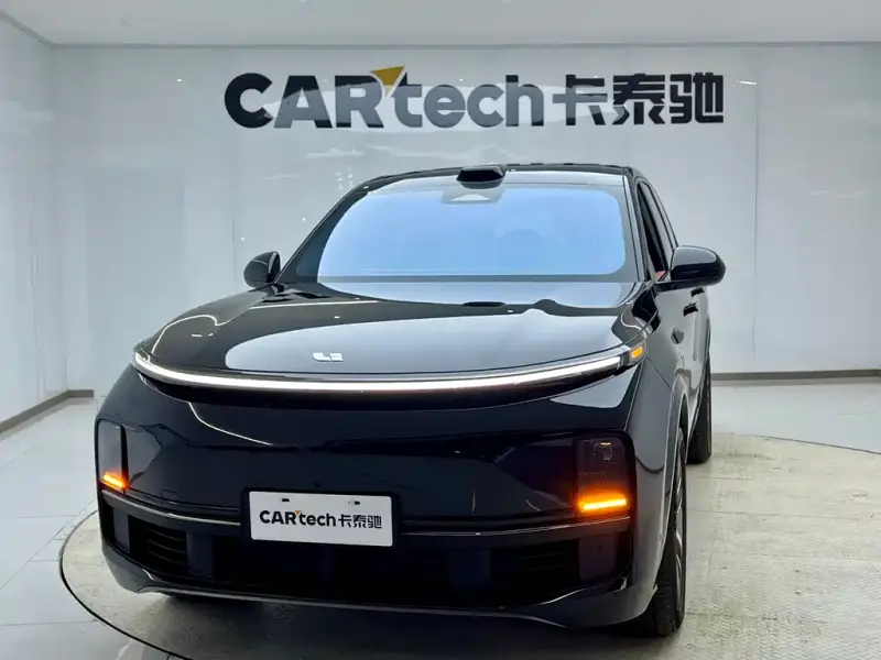 Li Auto L8
