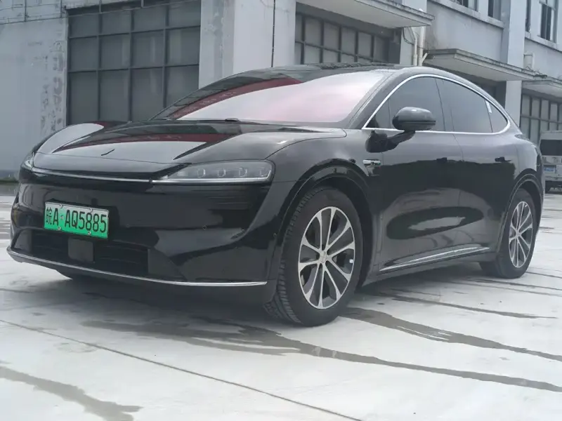Luxeed Zhijie R7