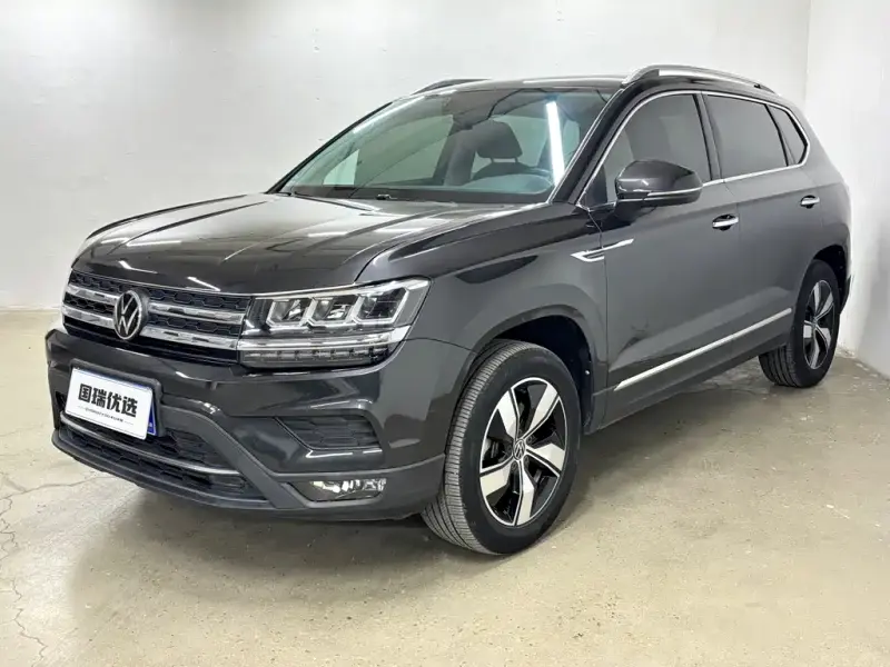 Volkswagen Tharu