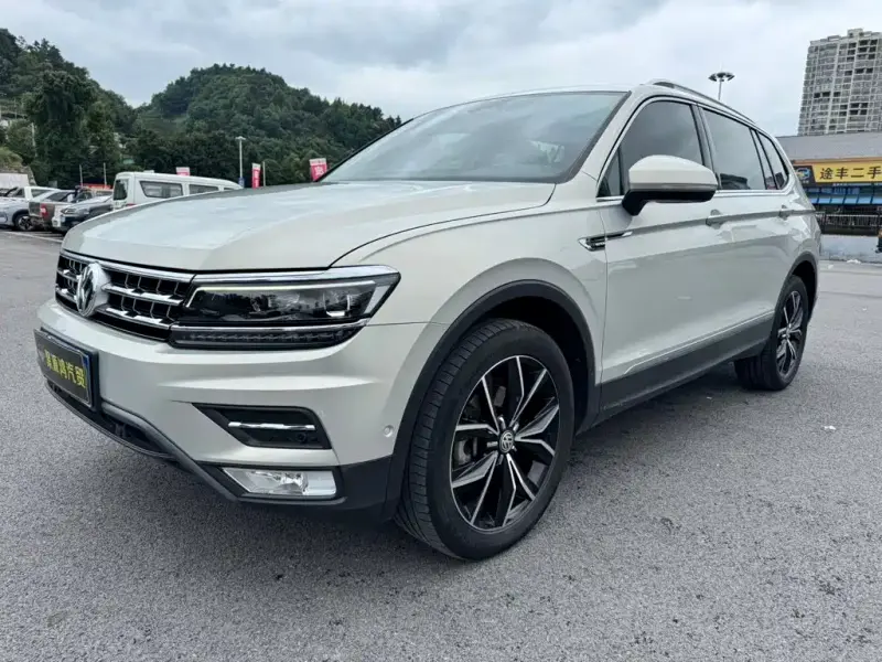 Volkswagen Tiguan L