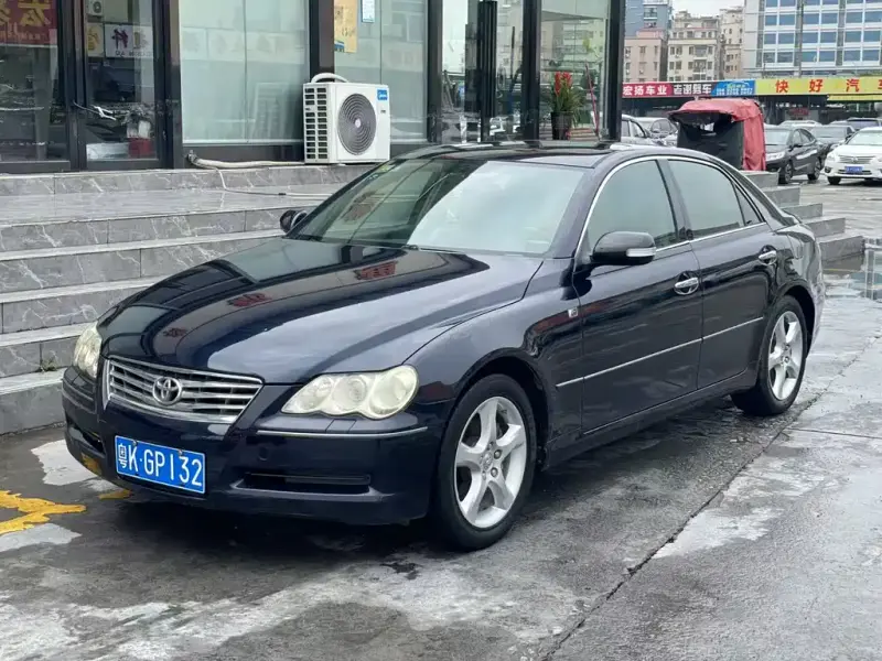 Toyota Reiz