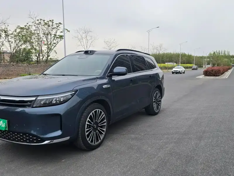 AITO M7
