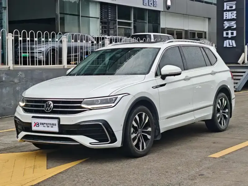 Volkswagen Tiguan L