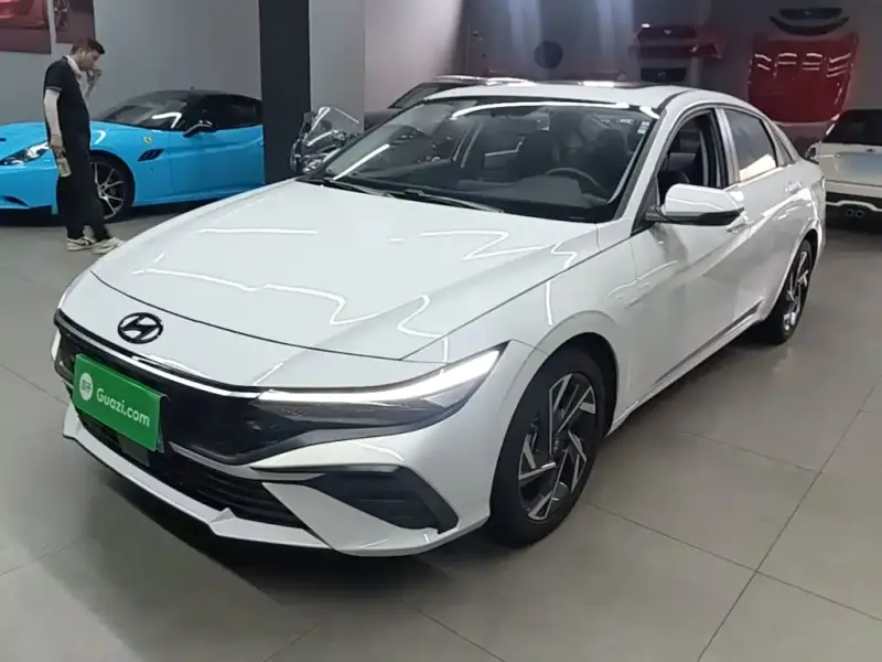 Hyundai Elantra