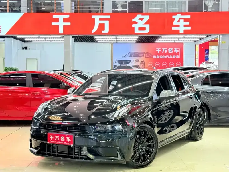 Lynk & Co 02 Hatchback