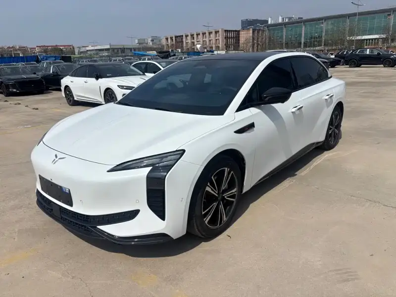 Hongqi EH7