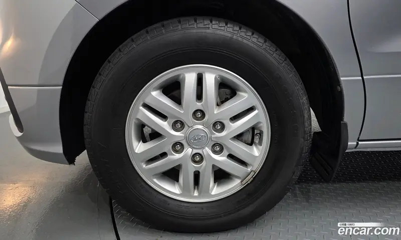 Hyundai H-1