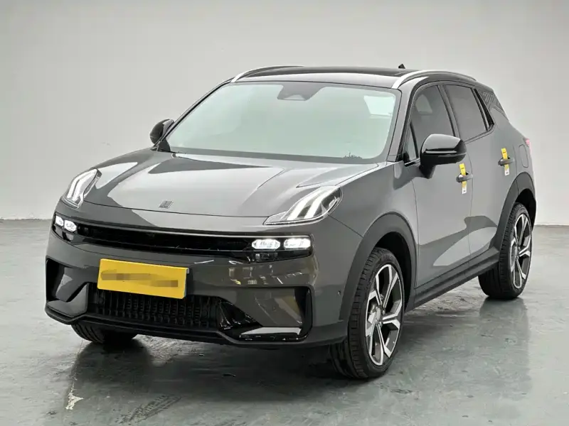 Lynk & Co 06