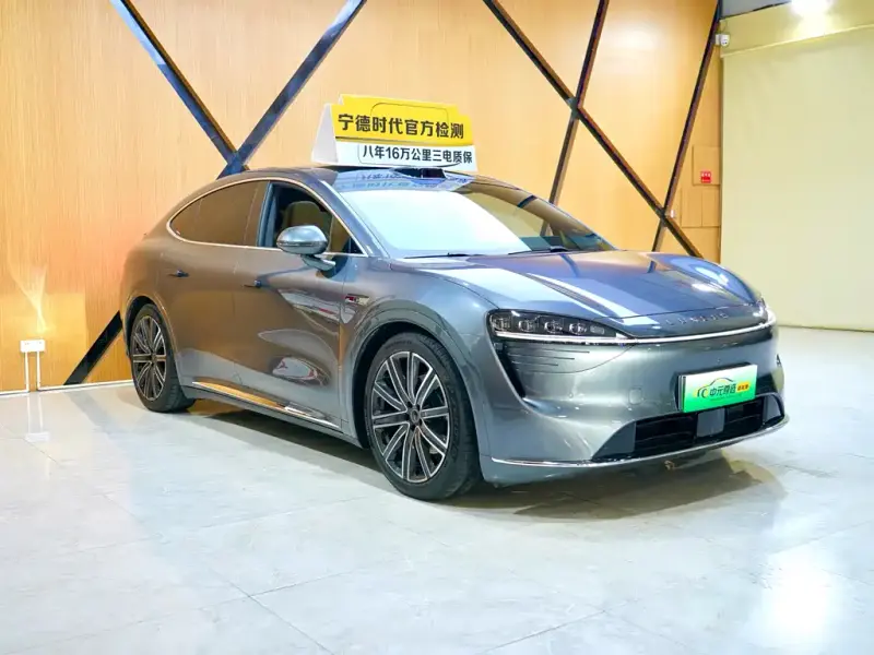 Luxeed Zhijie R7