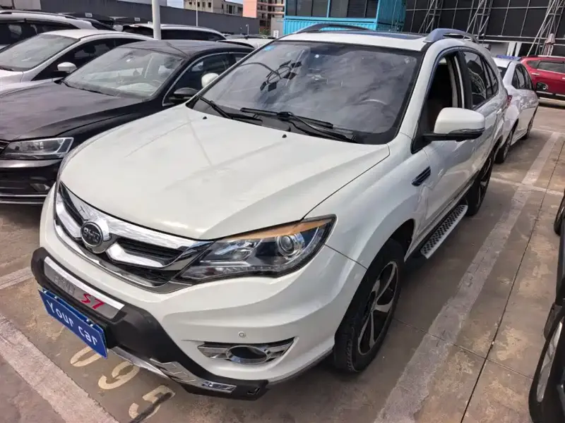 BYD S7