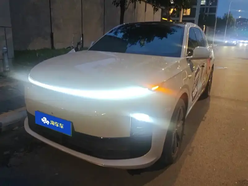 Li Auto L6