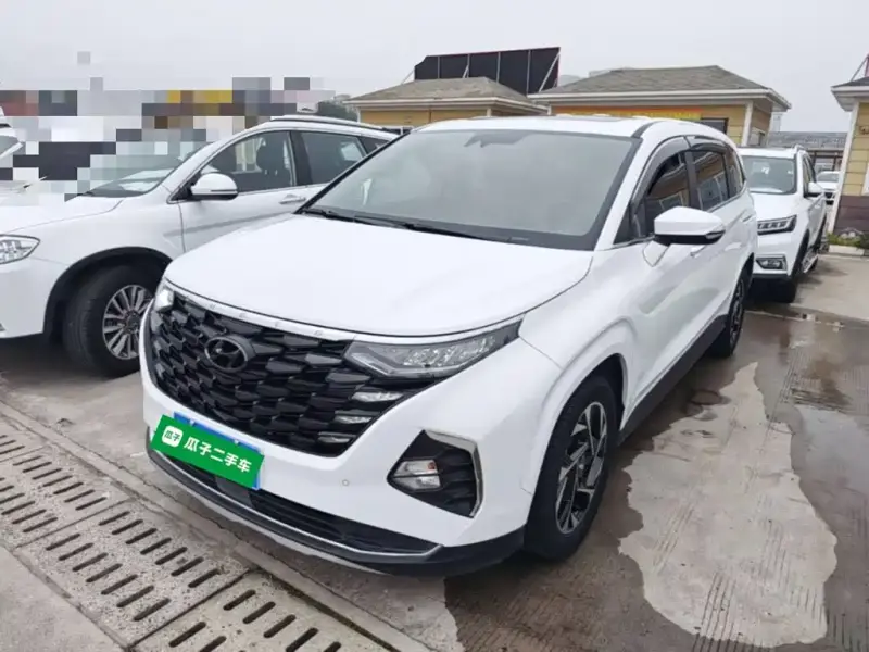 Hyundai Custo