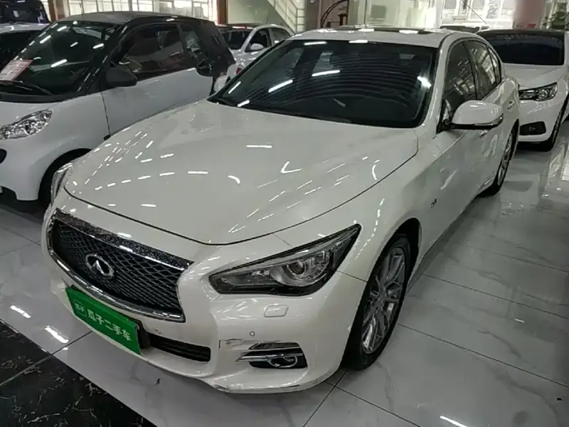 Infiniti Q50L