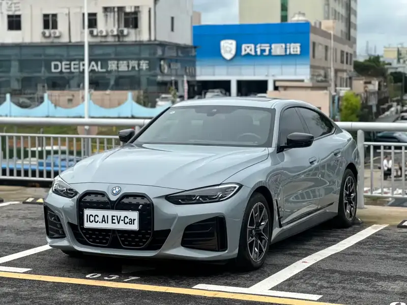 BMW i4