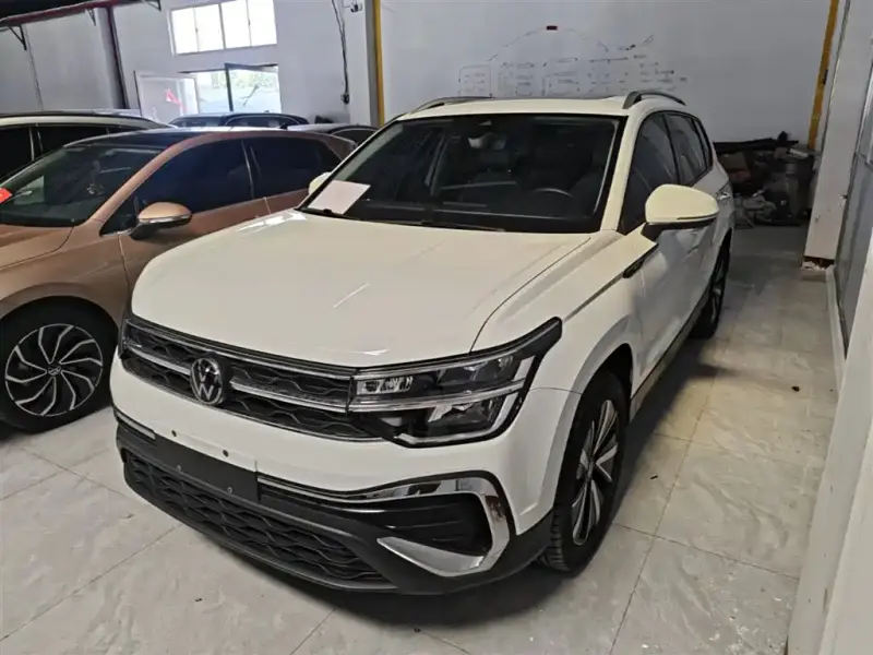 Volkswagen Tharu