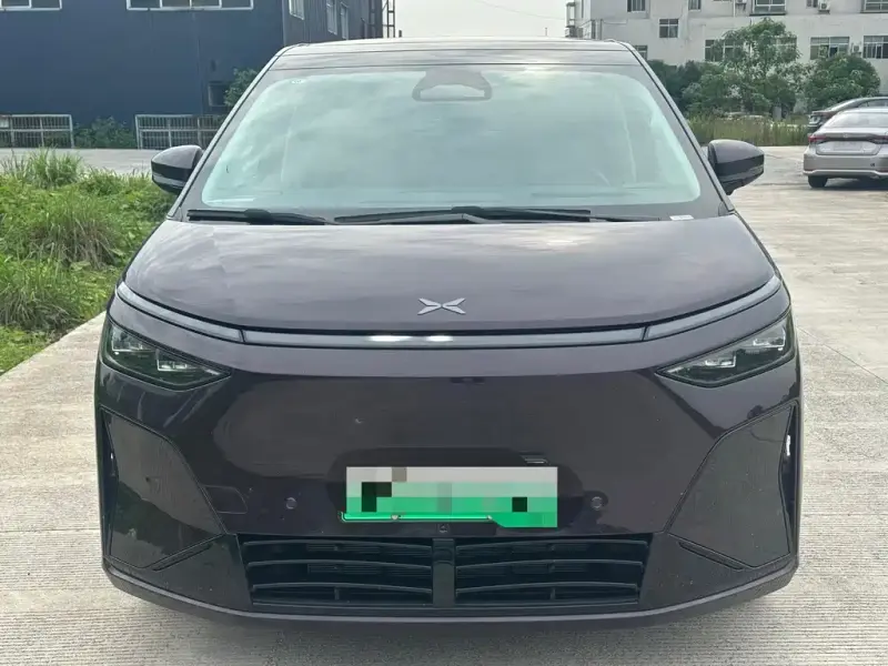 XPeng X9