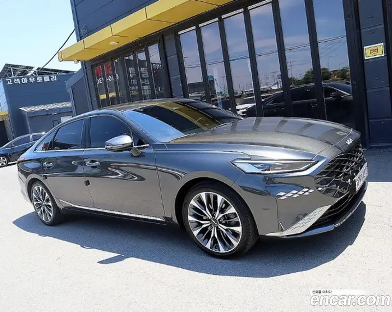 Kia K8