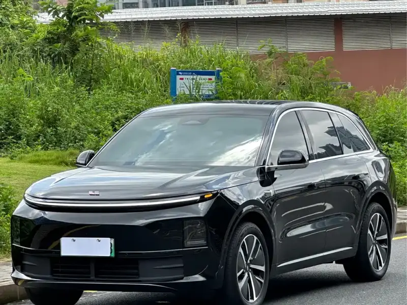 Li Auto L6