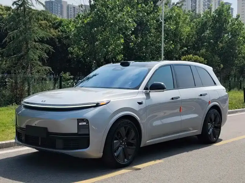 Li Auto L8