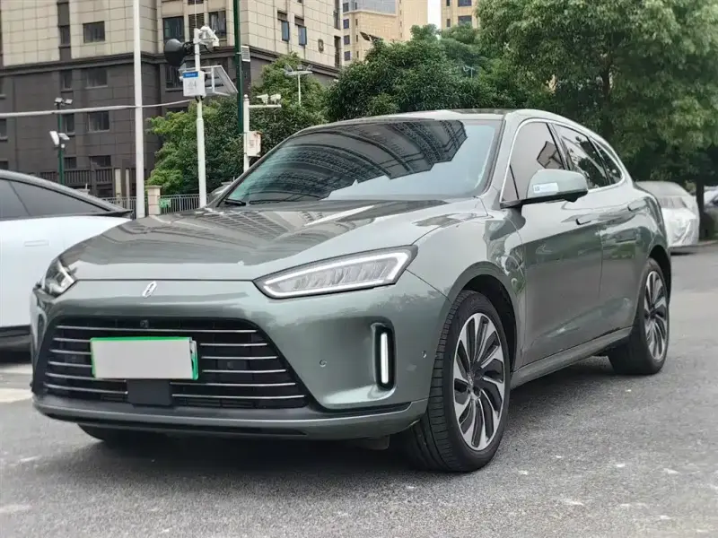 AITO M5